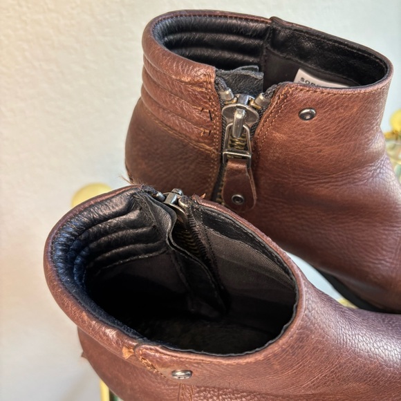 Sorel Danica Flat Ankle Boots Women’s 9.5 Brown Waterproof Leather, Tobacco - Picture 3 of 15